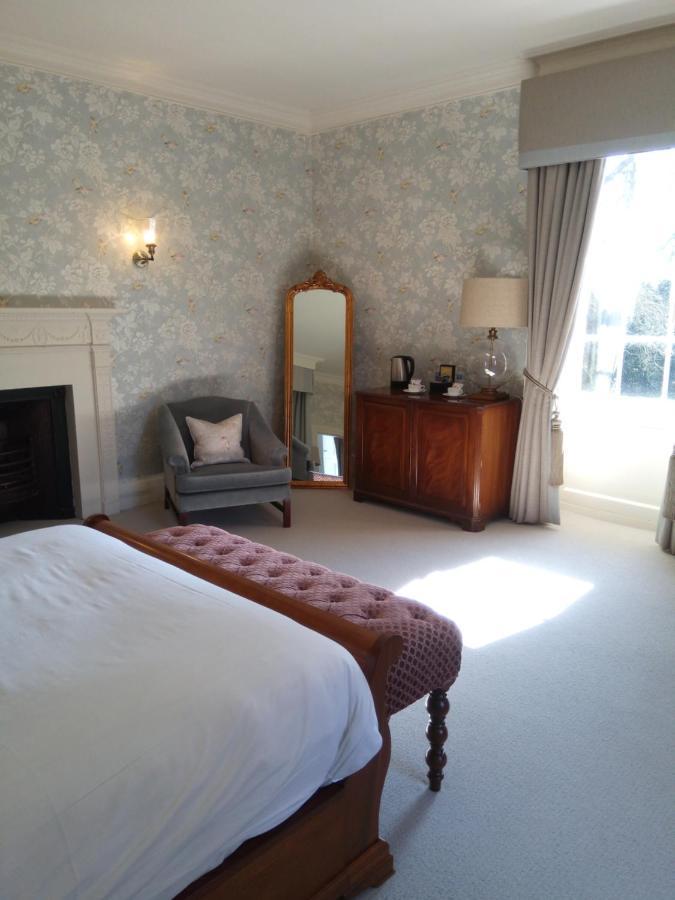 Hostal Mulberry House Ongar Exterior foto