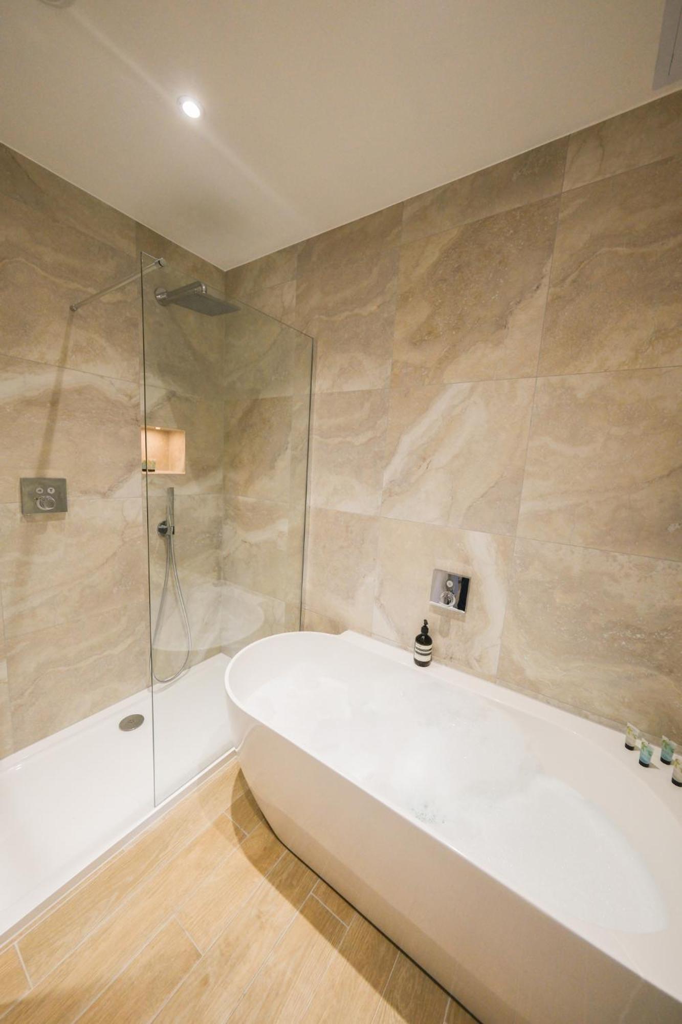 Hostal Mulberry House Ongar Exterior foto